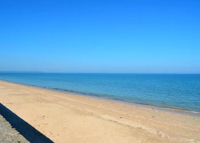 Garence Mit Eigener Terrasse By Interhome Ravenoville