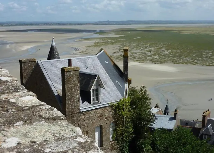 Garence Mit Eigener Terrasse By Interhome 度假居